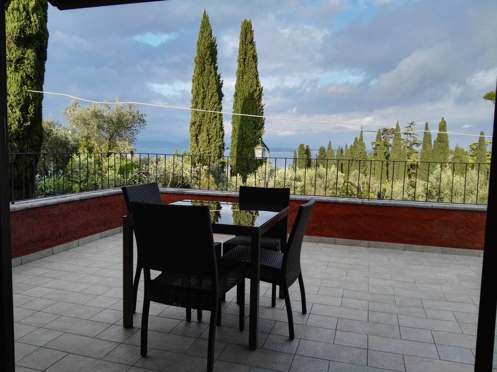 Villa Paradiso Apartment Sirmione Exterior foto